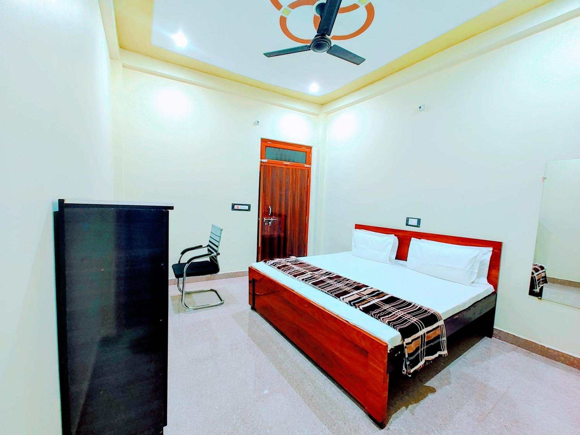 Hotel Raghukul Ayodhya 外观 照片