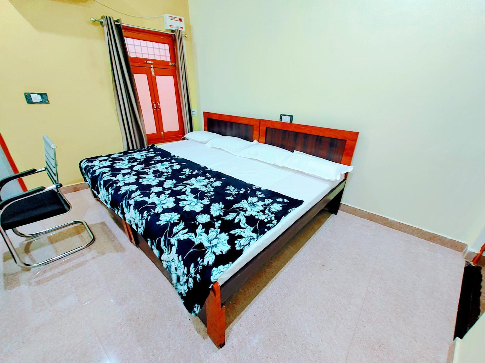 Hotel Raghukul Ayodhya 外观 照片