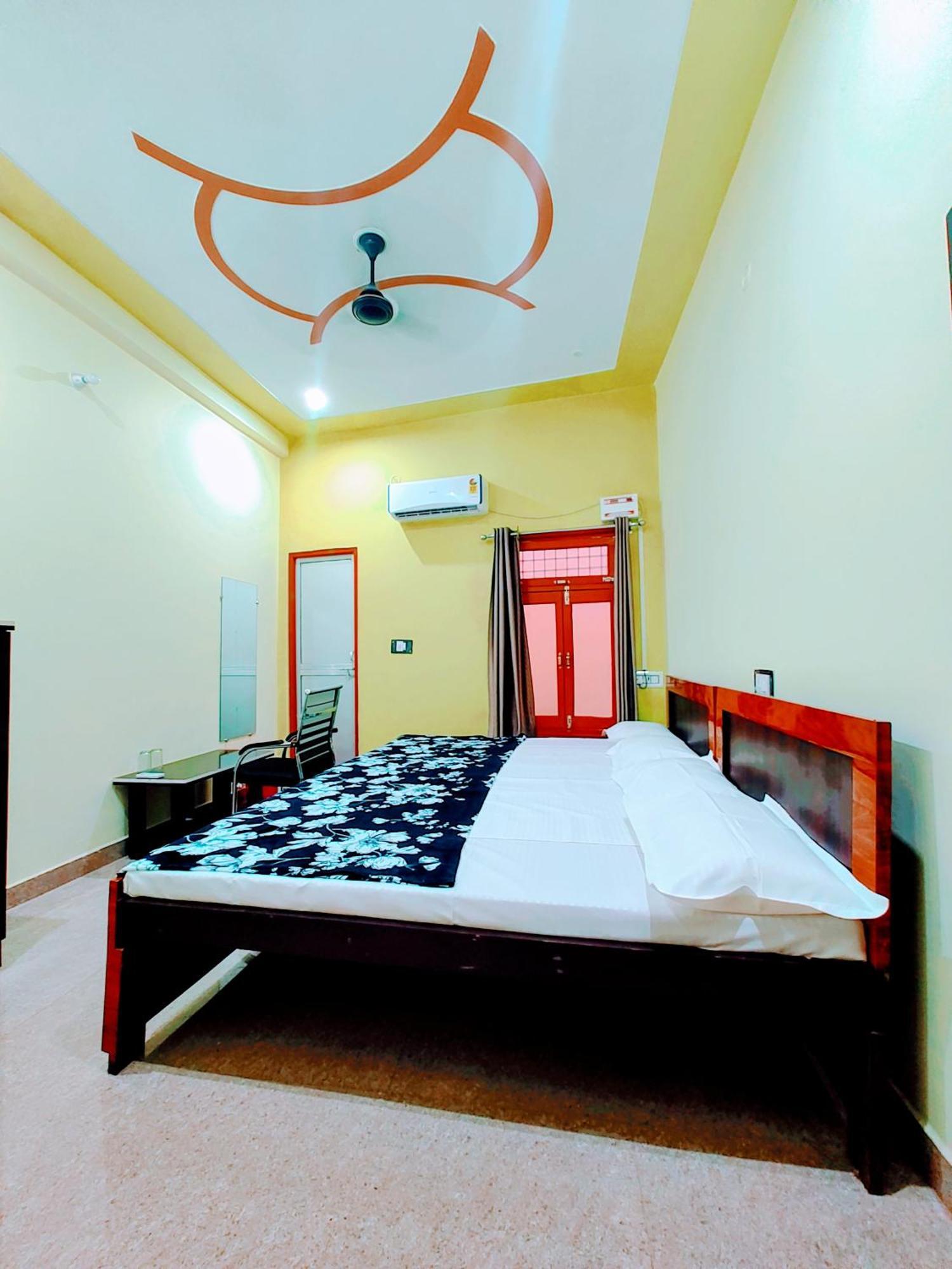 Hotel Raghukul Ayodhya 外观 照片