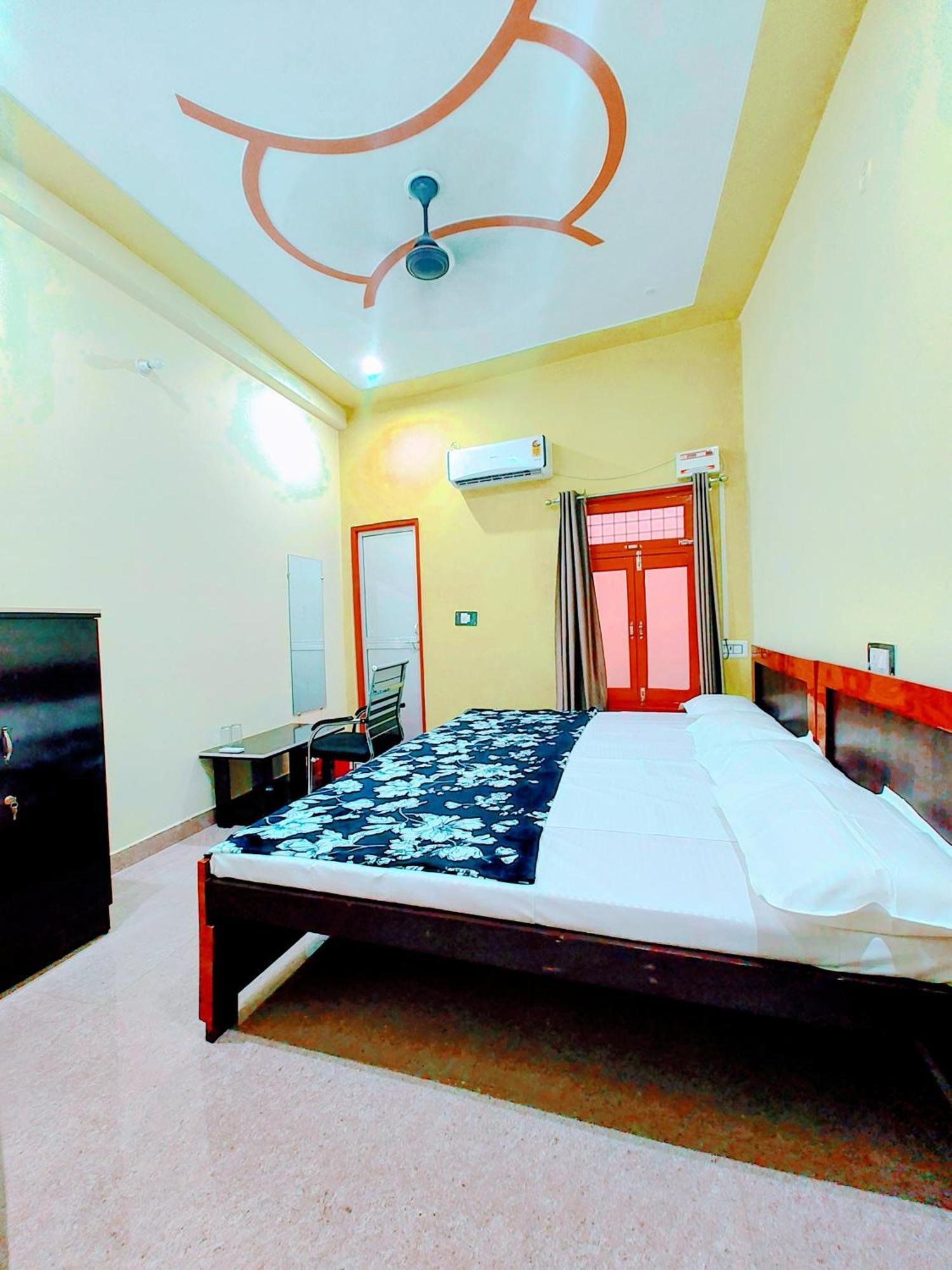 Hotel Raghukul Ayodhya 外观 照片