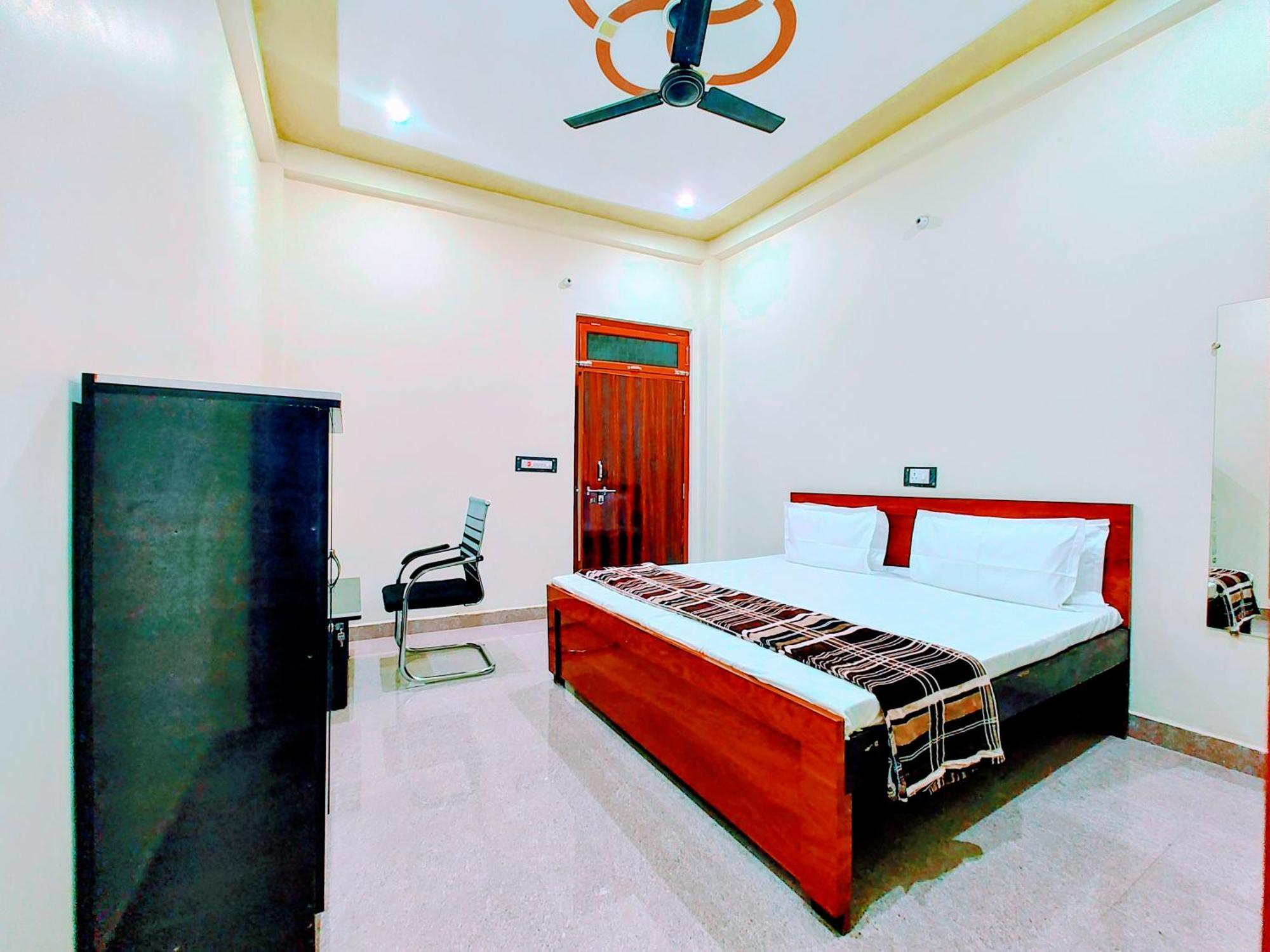 Hotel Raghukul Ayodhya 外观 照片